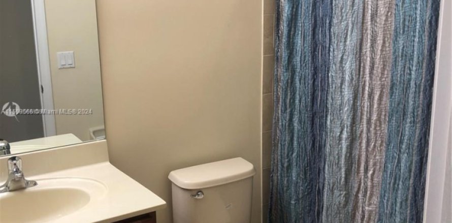 Condo à Doral, Floride, 3 chambres  № 1979831