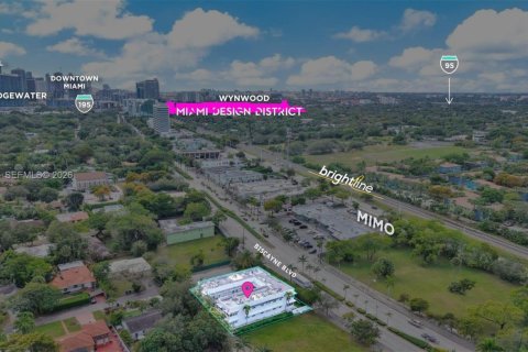 Immobilier commercial à vendre à Miami, Floride № 2025345 - photo 2