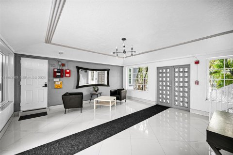 Immobilier commercial à vendre à Miami, Floride № 2025345 - photo 6