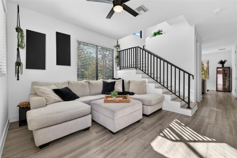Touwnhouse à louer à Tampa, Floride: 3 chambres, 144.74 m2 № 2122146 - photo 5