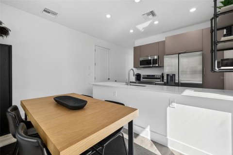 Touwnhouse à louer à Tampa, Floride: 3 chambres, 144.74 m2 № 2122146 - photo 14