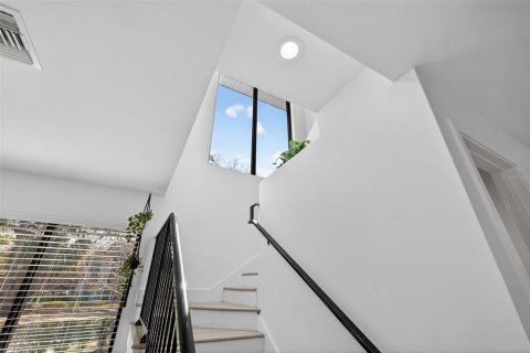 Touwnhouse à louer à Tampa, Floride: 3 chambres, 144.74 m2 № 2122146 - photo 16