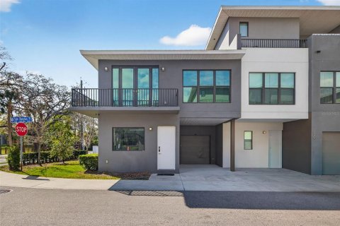Touwnhouse à louer à Tampa, Floride: 3 chambres, 144.74 m2 № 2122146 - photo 2