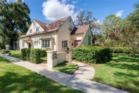 House in Orlando, Florida 3 bedrooms, 201.41 sq.m. № 2354849