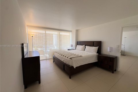 Copropriété à louer à Miami, Floride: 1 chambre, 98.1 m2 № 2024569 - photo 16
