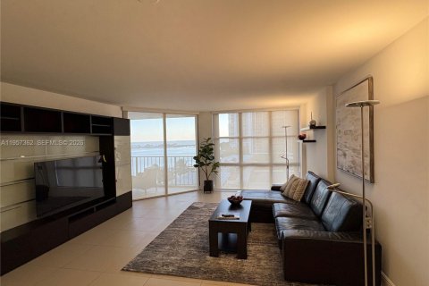 Copropriété à louer à Miami, Floride: 1 chambre, 98.1 m2 № 2024569 - photo 4