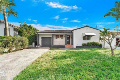 Villa ou maison à louer à Surfside, Floride: 3 chambres № 1974867 - photo 26