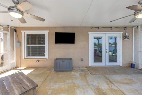 House in Wesley Chapel, Florida 4 bedrooms, 143.44 sq.m. № 2418893 - photo 18