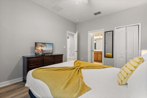 House in Davenport, Florida 7 bedrooms, 334.82 sq.m. № 2099542 - photo 22