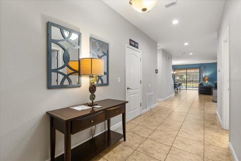 House in Davenport, Florida 7 bedrooms, 334.82 sq.m. № 2099542 - photo 10
