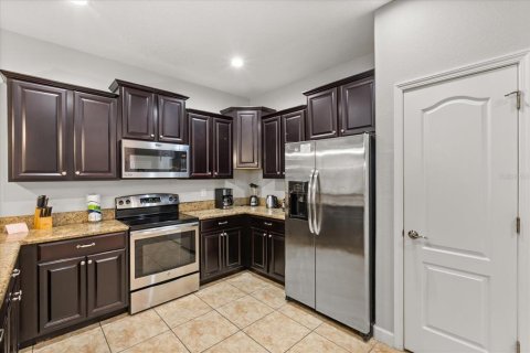 House in Davenport, Florida 7 bedrooms, 334.82 sq.m. № 2099542 - photo 19