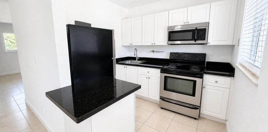 Appartement à Fort Lauderdale, Floride 2 chambres, 74.32 m2 № 2182495