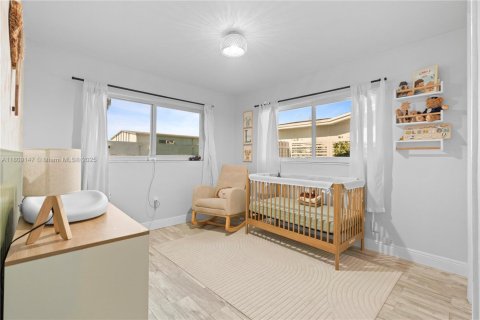 Casa en venta en Miami, Florida, 4 dormitorios, 160.91 m2 № 1750431 - foto 24