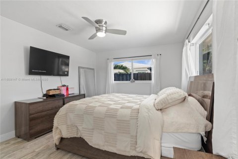 Casa en venta en Miami, Florida, 4 dormitorios, 160.91 m2 № 1750431 - foto 28