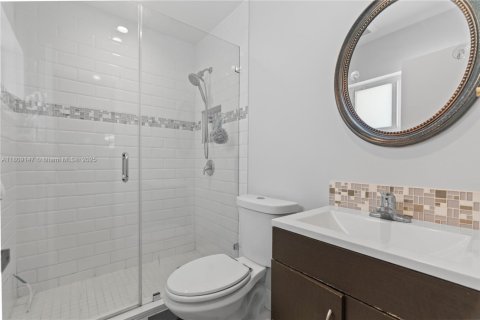 Casa en venta en Miami, Florida, 4 dormitorios, 160.91 m2 № 1750431 - foto 27