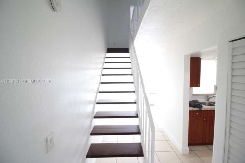 Condo in Miami, Florida, 2 bedrooms  № 2067787 - photo 5