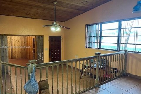 Casa en venta en Miami Gardens, Florida, 3 dormitorios, 152.45 m2 № 1922034 - foto 3