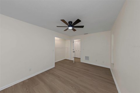 House in Dunedin, Florida 3 bedrooms, 170.48 sq.m. № 2428737 - photo 26