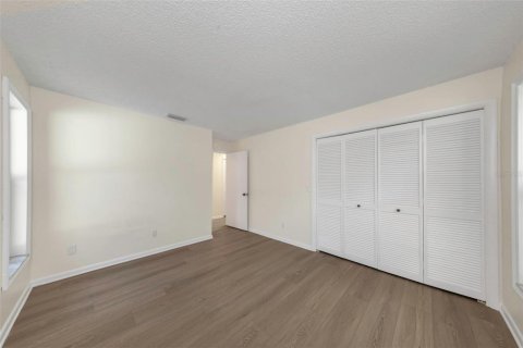 House in Dunedin, Florida 3 bedrooms, 170.48 sq.m. № 2428737 - photo 22