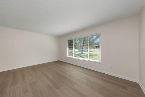 House in Dunedin, Florida 3 bedrooms, 170.48 sq.m. № 2428737 - photo 11