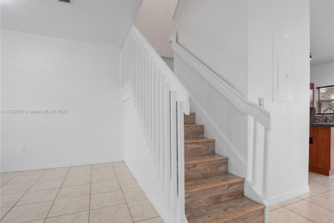 Townhouse in Homestead, Florida 3 bedrooms, 140.19 sq.m. № 1868713 - photo 11