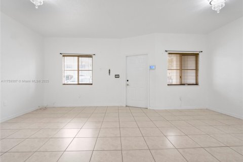Townhouse in Homestead, Florida 3 bedrooms, 140.19 sq.m. № 1868713 - photo 7
