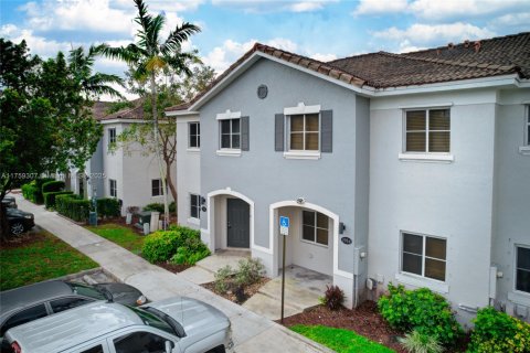 Townhouse in Homestead, Florida 3 bedrooms, 140.19 sq.m. № 1868713 - photo 6