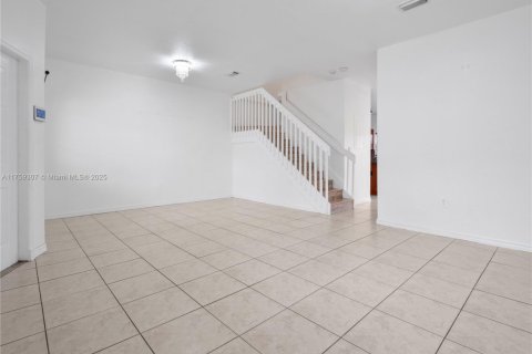 Townhouse in Homestead, Florida 3 bedrooms, 140.19 sq.m. № 1868713 - photo 9