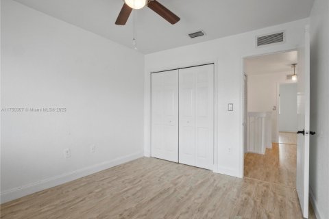Townhouse in Homestead, Florida 3 bedrooms, 140.19 sq.m. № 1868713 - photo 24