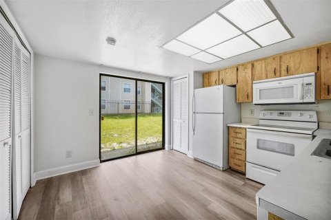 Touwnhouse à louer à Orlando, Floride: 2 chambres, 89.19 m2 № 2108272 - photo 9