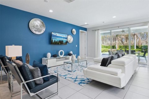 Casa en alquiler en Kissimmee, Florida, 8 dormitorios, 335.56 m2 № 2408415 - foto 8