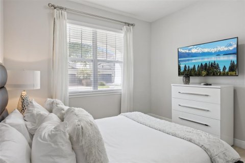 Casa en alquiler en Kissimmee, Florida, 8 dormitorios, 335.56 m2 № 2408415 - foto 28