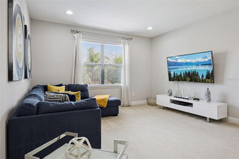 Casa en alquiler en Kissimmee, Florida, 8 dormitorios, 335.56 m2 № 2408415 - foto 19
