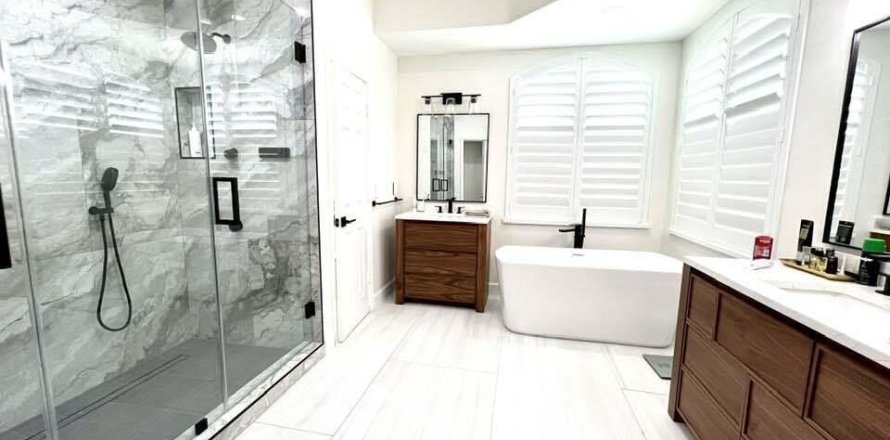 House in Wellington, Florida 5 bedrooms, 345.88 sq.m. № 1160310