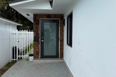 Villa ou maison à Miami, Floride 3 chambres, 179.77 m2 № 2323402