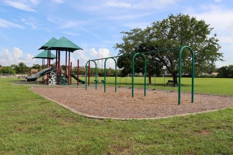 Снять в аренду виллу или дом в Дейви, Флорида 3 спальни, 146.79м2, № 1996365 - фото 30