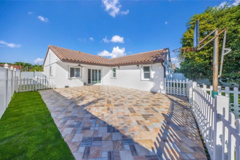 Снять в аренду виллу или дом в Дейви, Флорида 3 спальни, 146.79м2, № 1996365 - фото 21