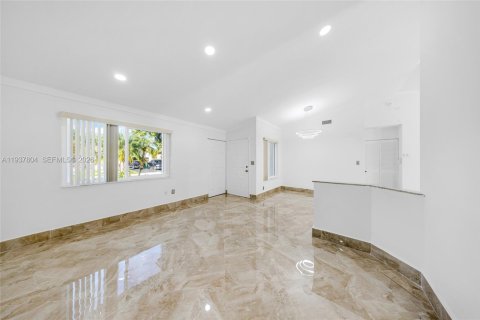 Снять в аренду виллу или дом в Дейви, Флорида 3 спальни, 146.79м2, № 1996365 - фото 19