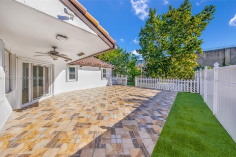 Снять в аренду виллу или дом в Дейви, Флорида 3 спальни, 146.79м2, № 1996365 - фото 22