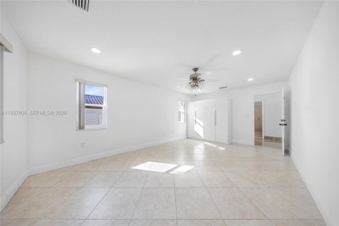 Снять в аренду виллу или дом в Дейви, Флорида 3 спальни, 146.79м2, № 1996365 - фото 6