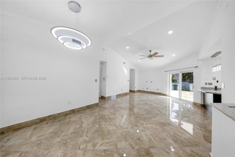 Снять в аренду виллу или дом в Дейви, Флорида 3 спальни, 146.79м2, № 1996365 - фото 17