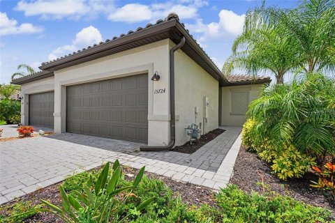 House in Bradenton, Florida 3 bedrooms, 131.36 sq.m. № 2206601