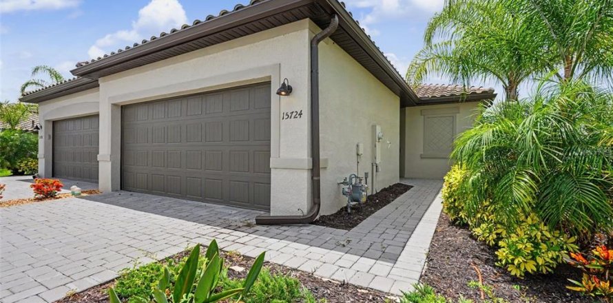 Casa en Bradenton, Florida 3 dormitorios, 131.36 m2 № 2206601