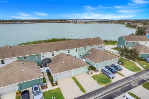 Townhouse in Groveland, Florida 3 bedrooms, 151.34 sq.m. № 2231947 - photo 3