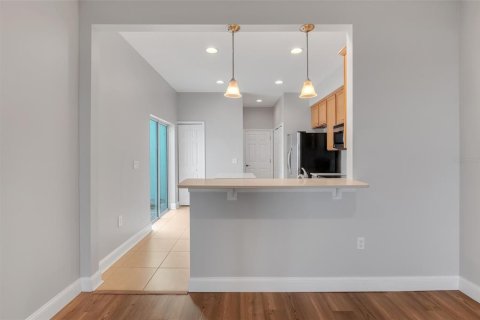 Townhouse in Groveland, Florida 3 bedrooms, 151.34 sq.m. № 2231947 - photo 10