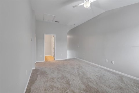 Townhouse in Groveland, Florida 3 bedrooms, 151.34 sq.m. № 2231947 - photo 24