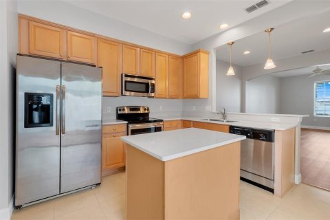 Townhouse in Groveland, Florida 3 bedrooms, 151.34 sq.m. № 2231947 - photo 11