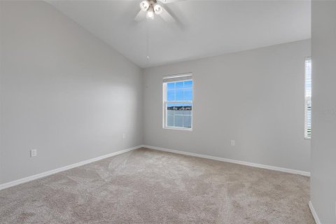 Townhouse in Groveland, Florida 3 bedrooms, 151.34 sq.m. № 2231947 - photo 27