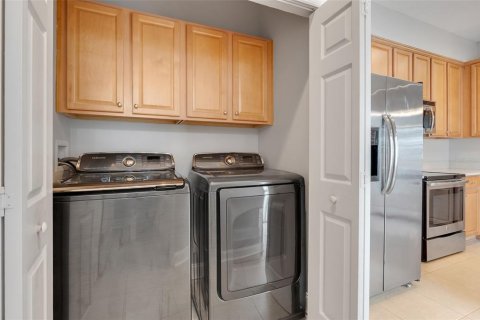 Townhouse in Groveland, Florida 3 bedrooms, 151.34 sq.m. № 2231947 - photo 15