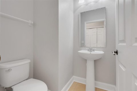 Townhouse in Groveland, Florida 3 bedrooms, 151.34 sq.m. № 2231947 - photo 16